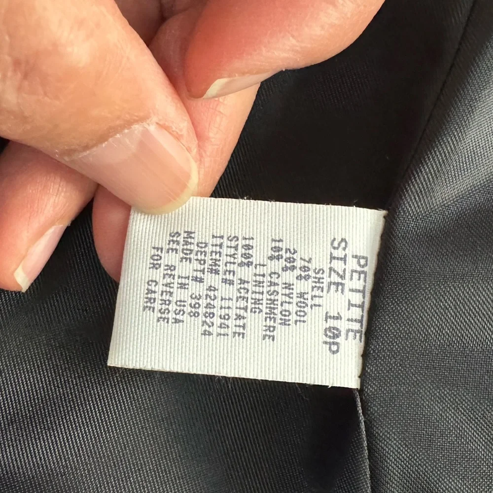 Mackintos Collections sweet pea coat - size 10P. Good used condition. - Picture 10 of 16